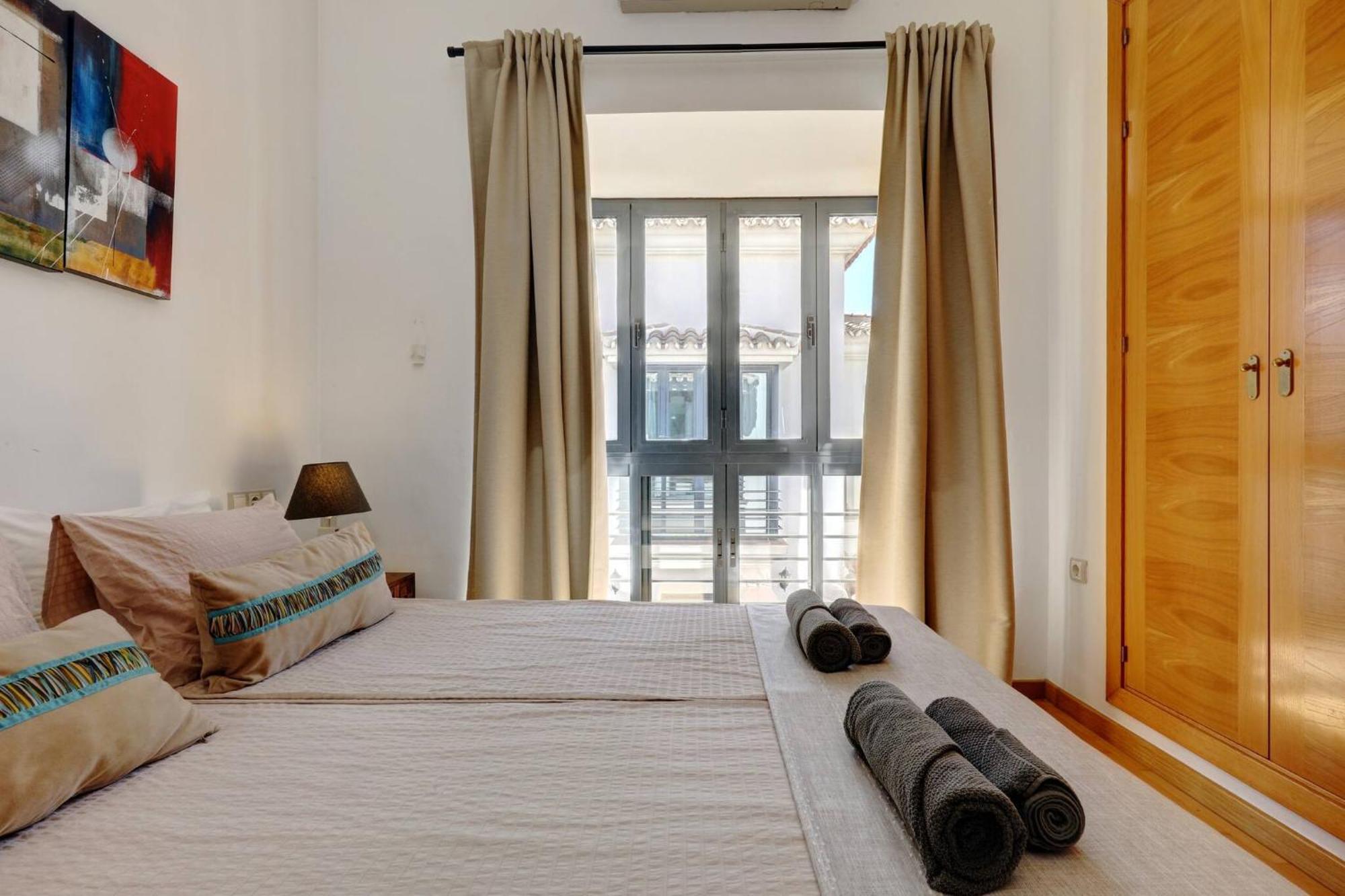 011 Bright And Spacious Villa With Private Pool Benalmádena Exteriör bild