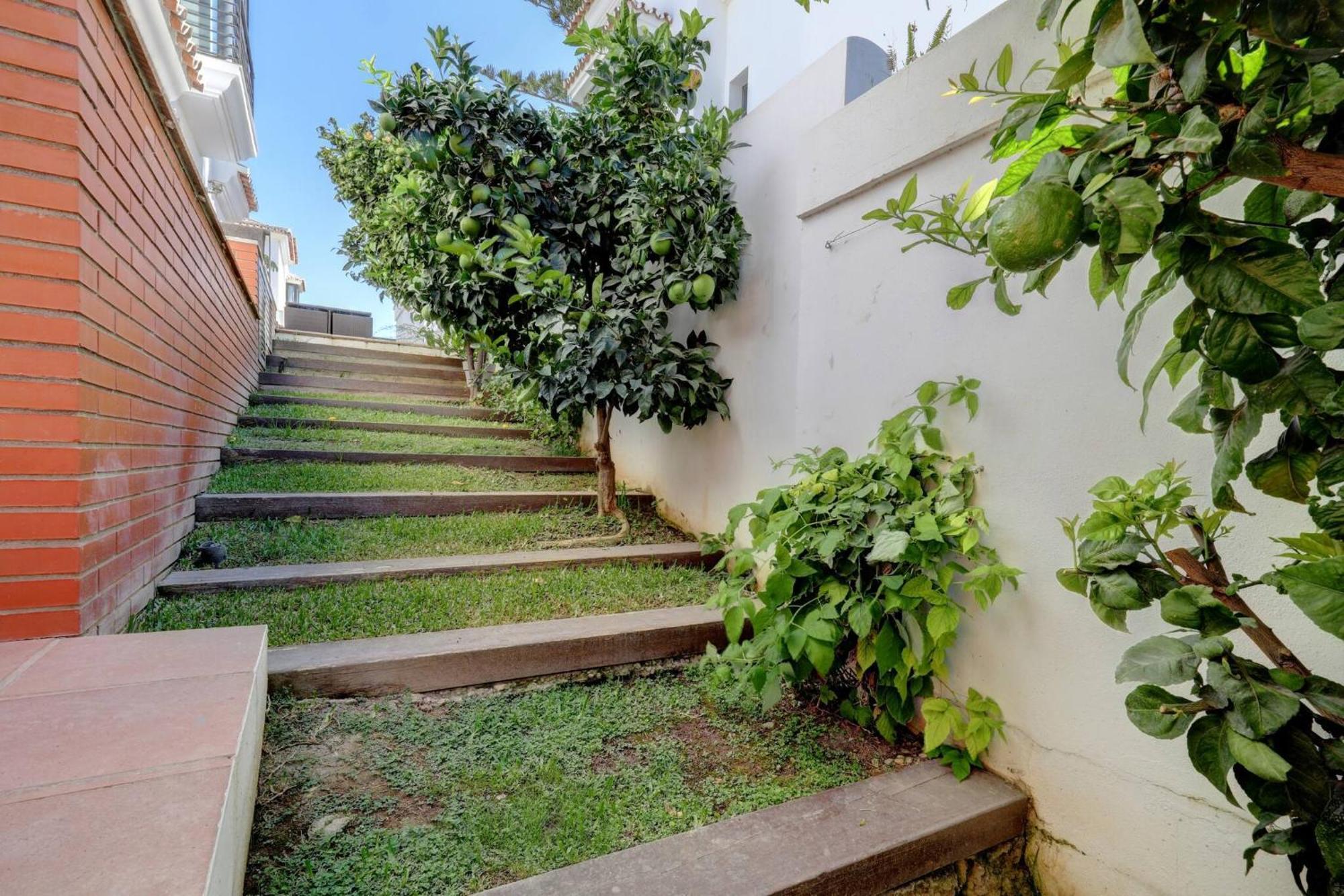 011 Bright And Spacious Villa With Private Pool Benalmádena Exteriör bild