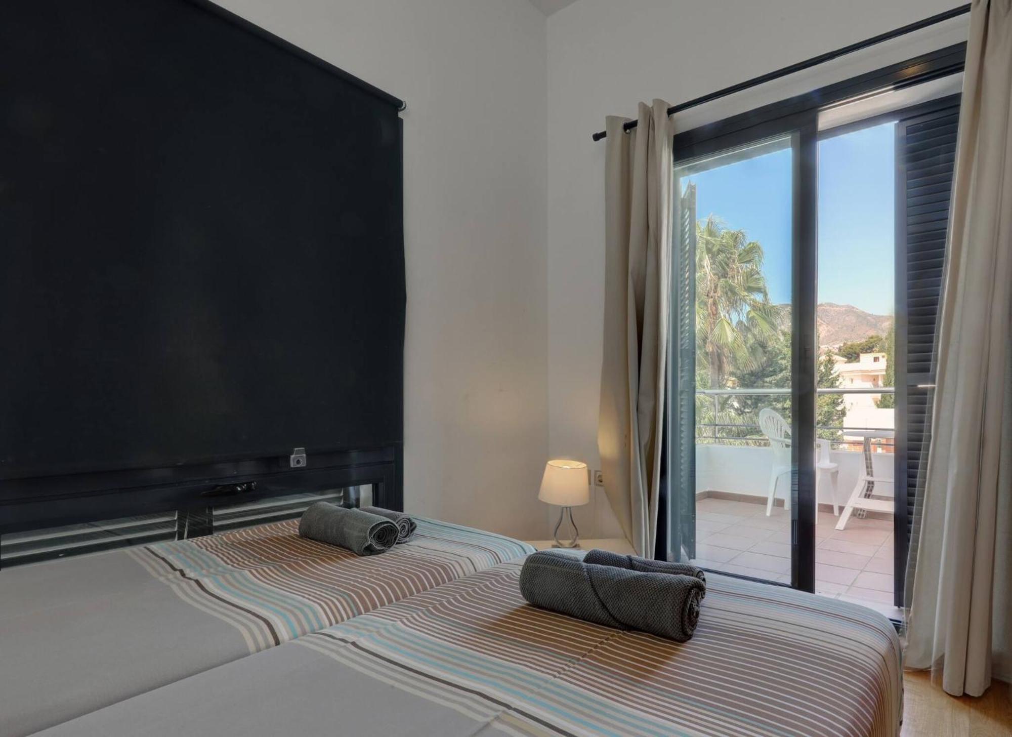 011 Bright And Spacious Villa With Private Pool Benalmádena Exteriör bild